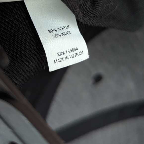 Snapback 6 Panel Hat - Picture 7 of 7